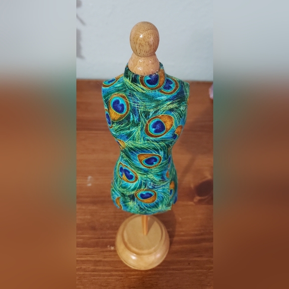 Dritz, dressform pin cushion NIB - Picture 7 of 14